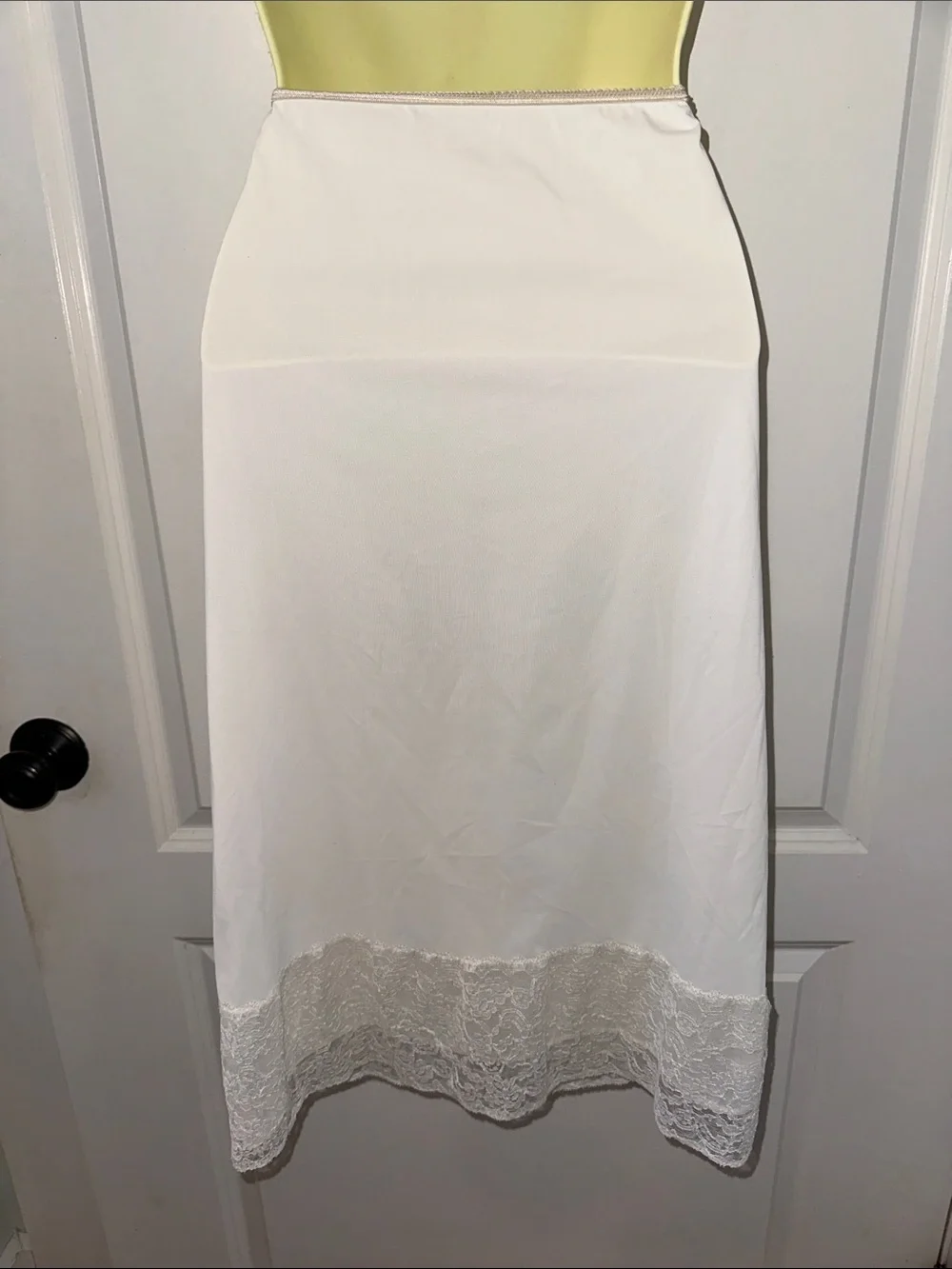 Vintage 60s Pinehurst Lingerie Creamy White Half Slip with Lace‎ Hem - Picture 4 of 9
